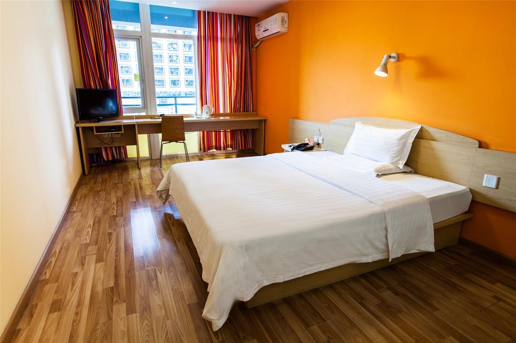 7Days Inn Qingdao Liuting Airport Room photo